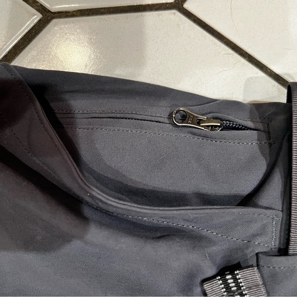 Duluth trading Co. Mens grey nylon hiking pants. Size XL - Picture 7 of 10